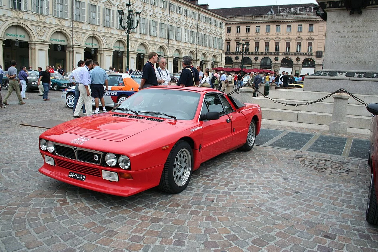 037_Stradale.webp