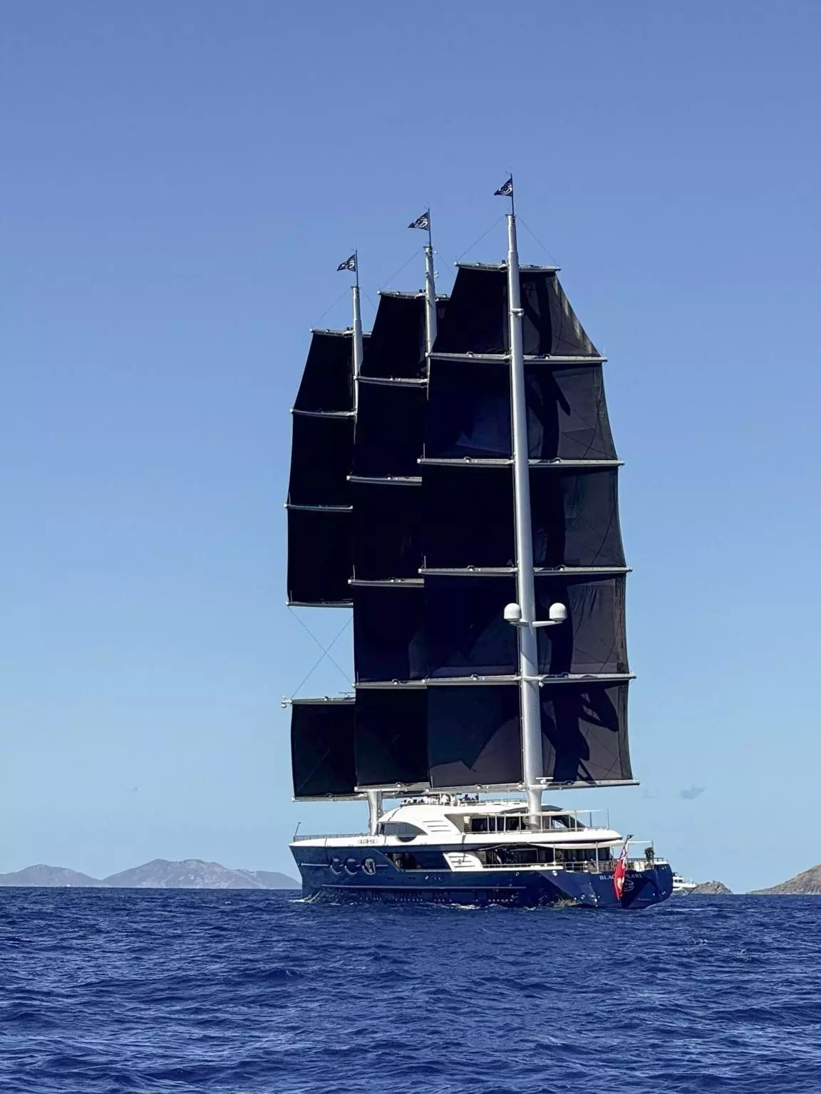 106-metre-yacht-black-pearl-118110589.webp