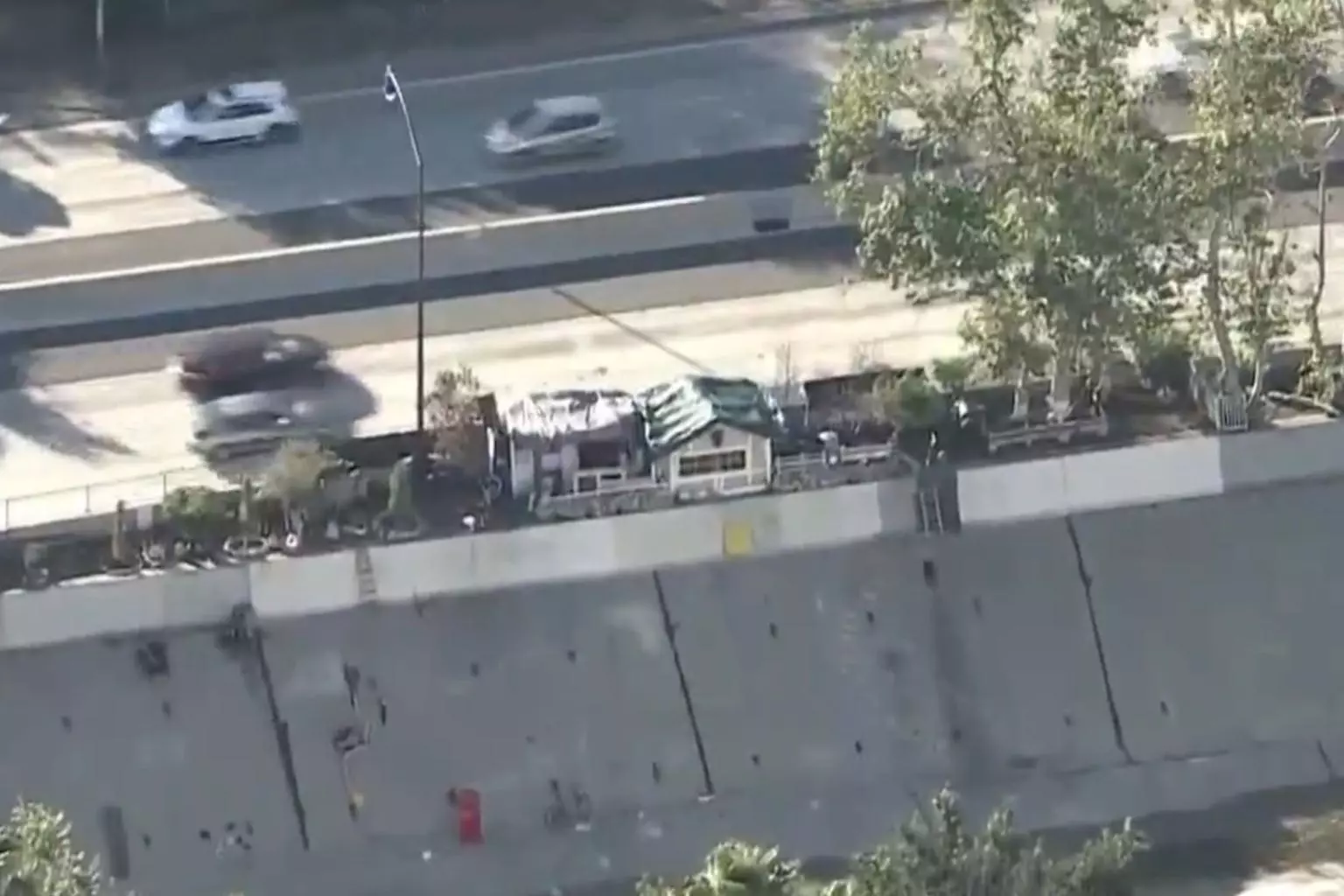 110-freeway-near-highland-park-80267043.jpg