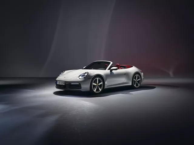 2020-911-carrera-cabriolet-10-1564411526.webp