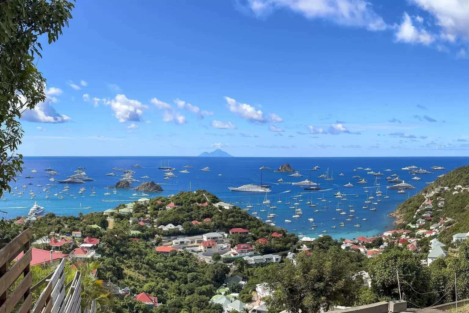 2025-festive-season-st-barths-118111815.webp