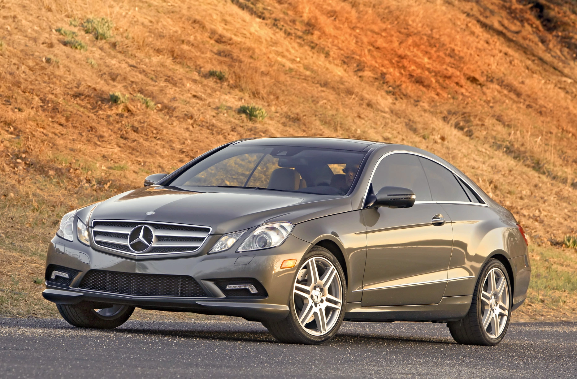 2046-Mercedes-Benz-E350-coupe-front.jpg