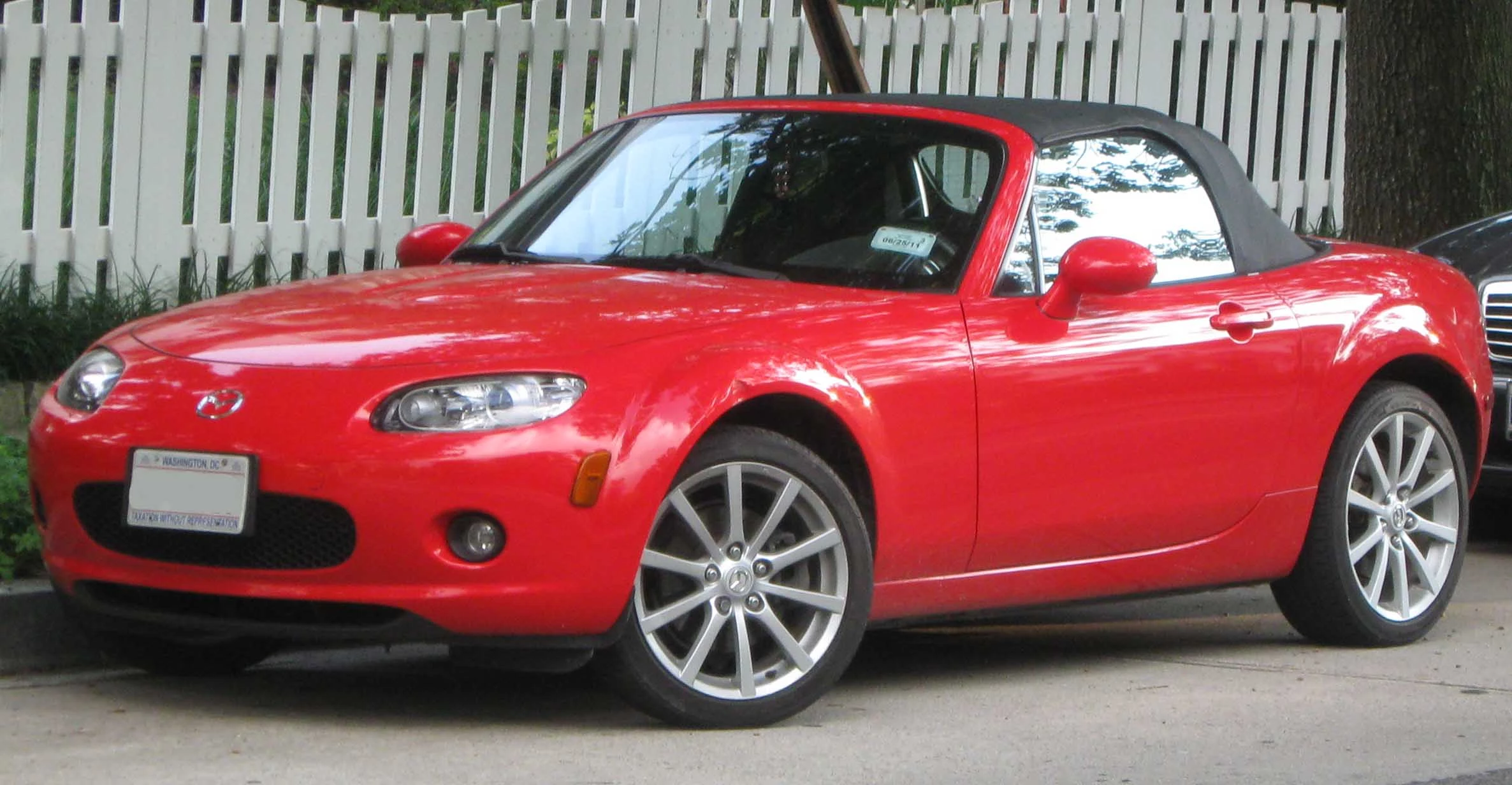 3rd_Mazda_MX-5_--_06-14-2010.webp