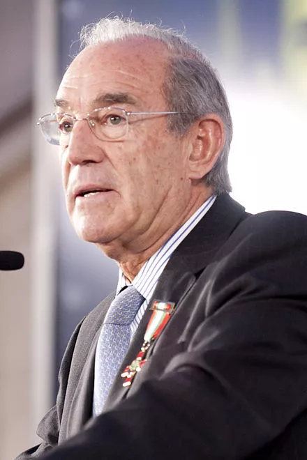 440px-Carlos_Garaikoetxea_(2011).webp