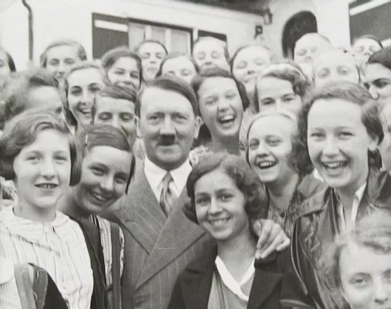 48687_hitler.webp