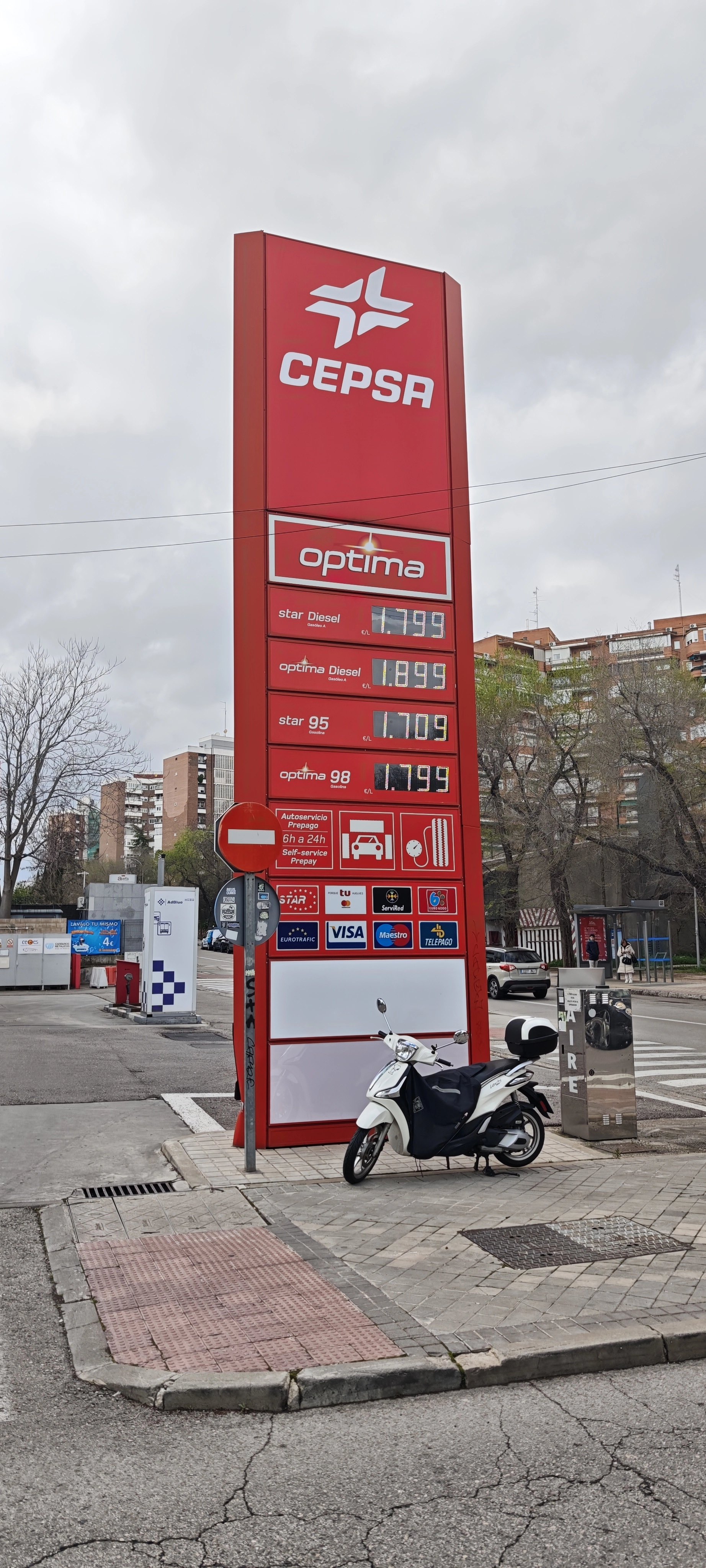 90679.webp