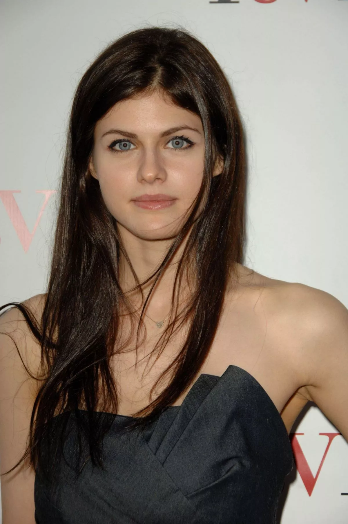 alexandra-daddario-at-5thaannual-independent-television-festival-opening-night-07-29-2010-0.webp