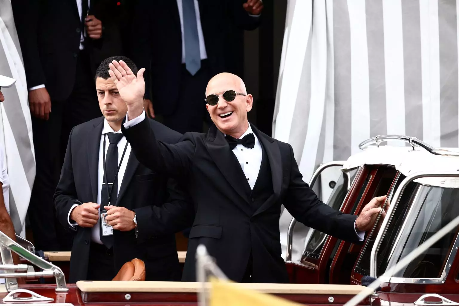 amazon-founder-jeff-bezos-leaves-107256631.webp