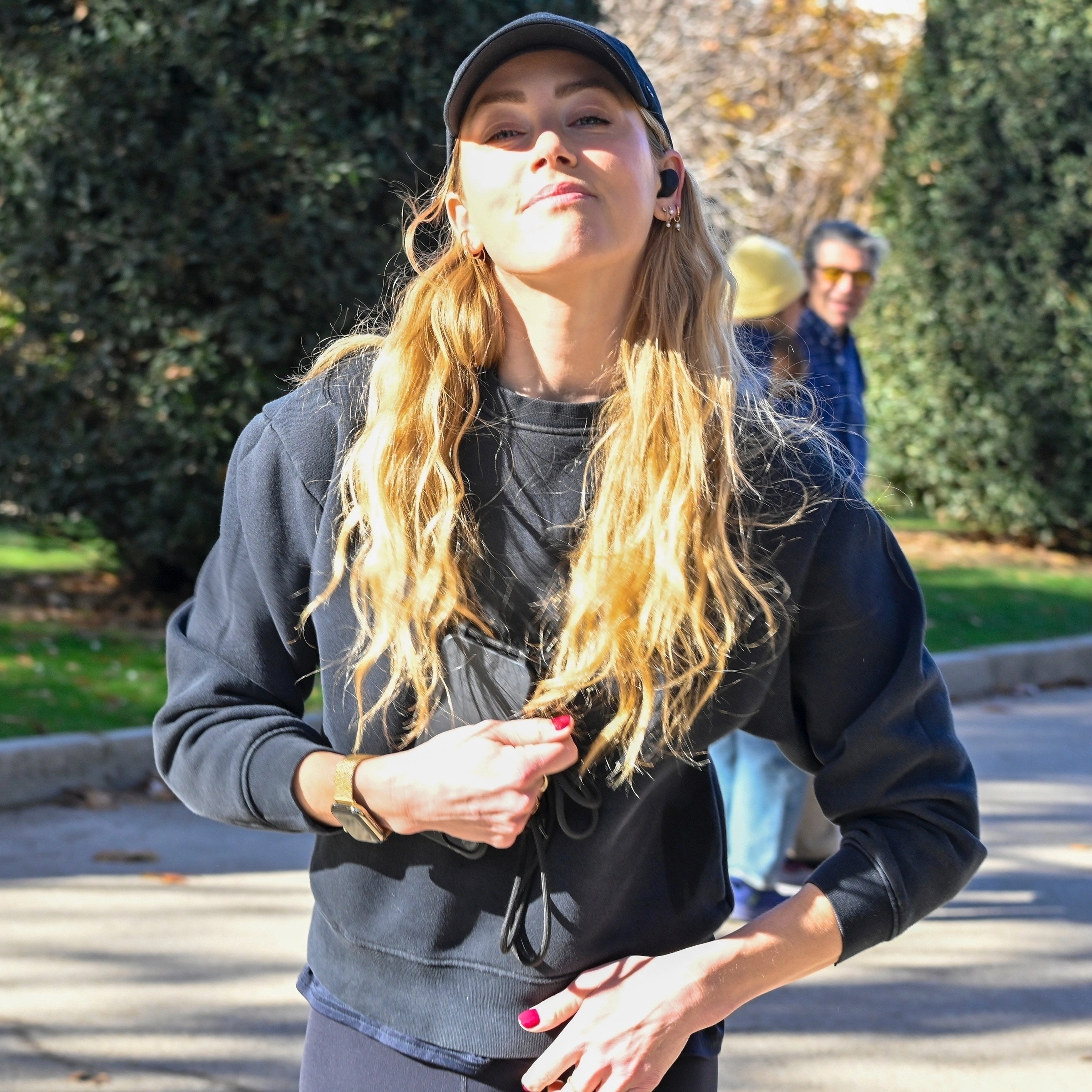 amber-heard-goes-for-a-jog-in-madrid-68253823718.webp