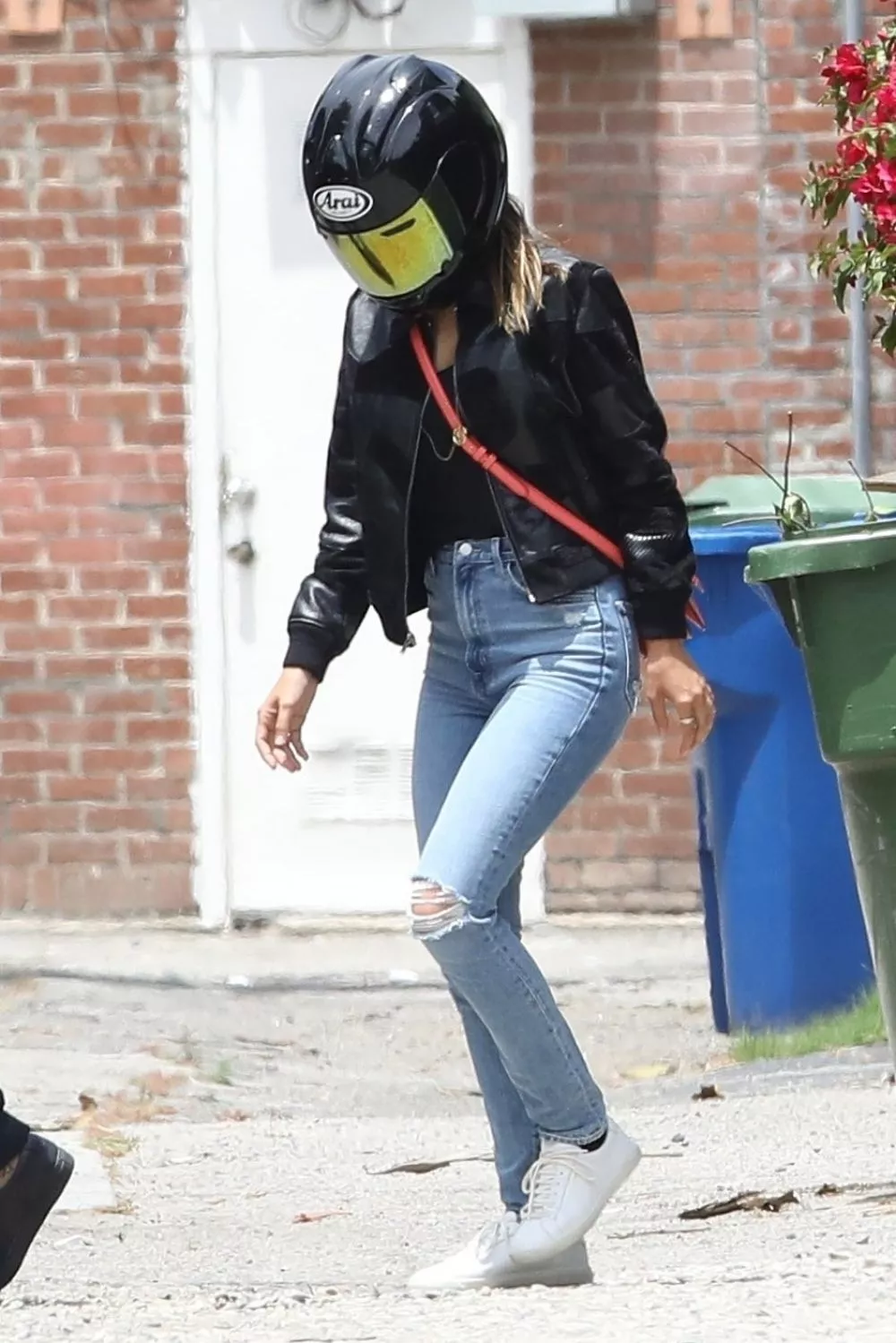 ana-de-armas-and-ben-affleck-on-his-motorcycle-out-in-los-angeles-2020-06-02-9.webp
