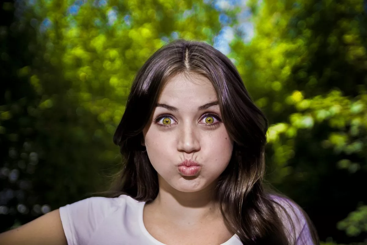 ana-de-armas-for-herbal-essences-2009-13.jpg