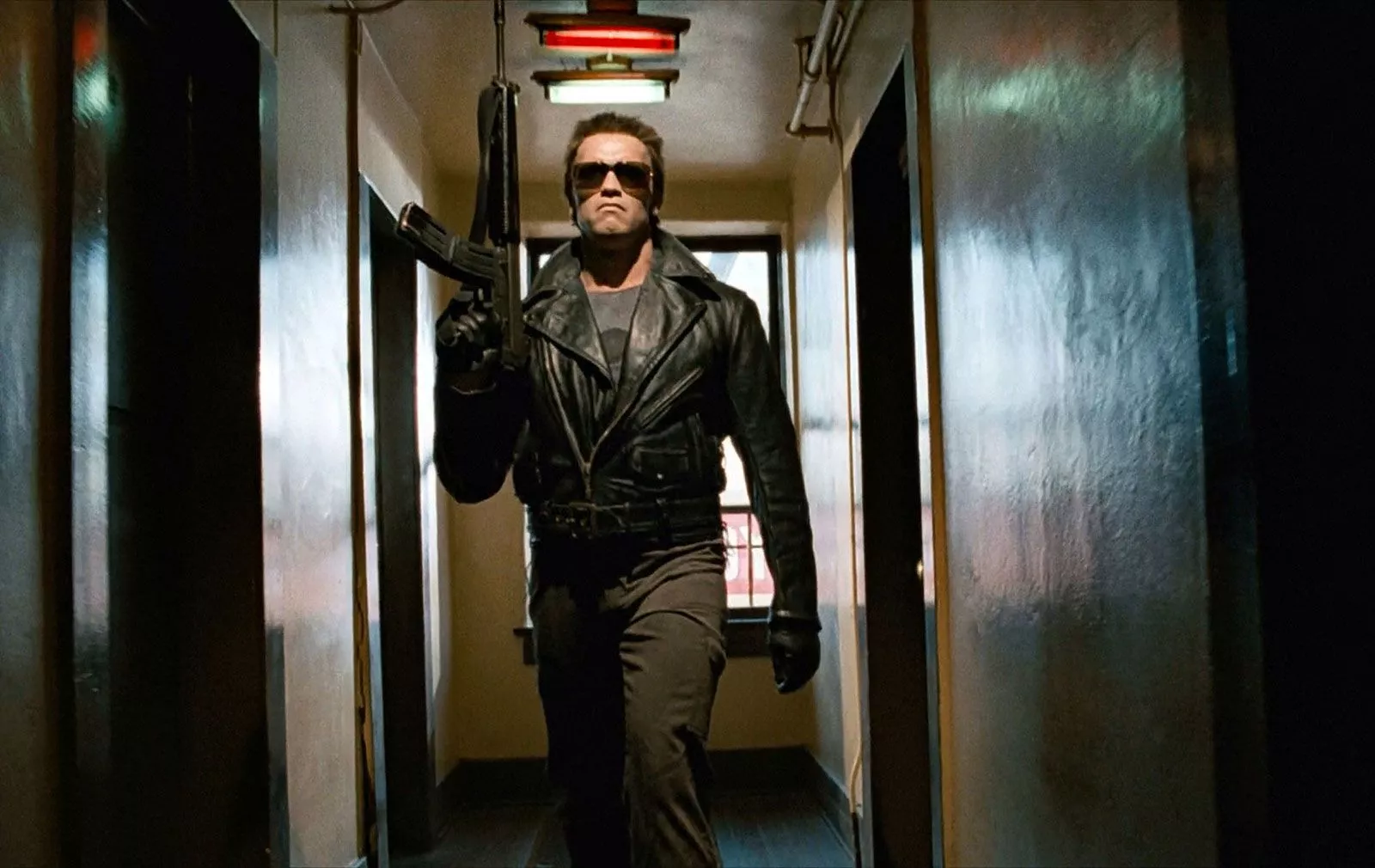 Arnold-Schwarzenegger-in-The-Terminator-1984-directed-by-James-Cameron.jpg