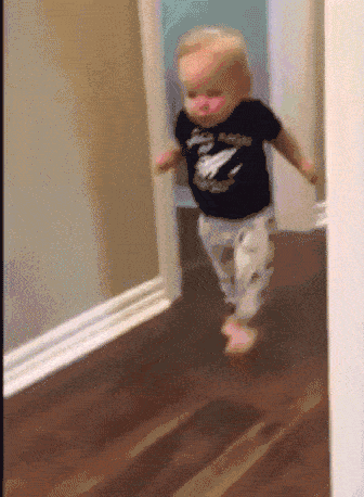 bebe-running (1).gif