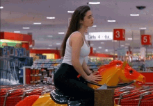 cf87662c1a0c112b1d2a1f0d3a8487b0748de9c2d06be0b41dd3a0f38c502c62.gif