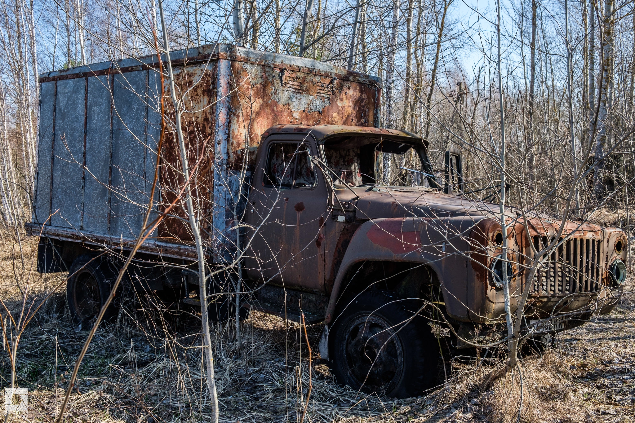 Chernobyl-Rossokha-Vehicle-Graveyard-25.webp