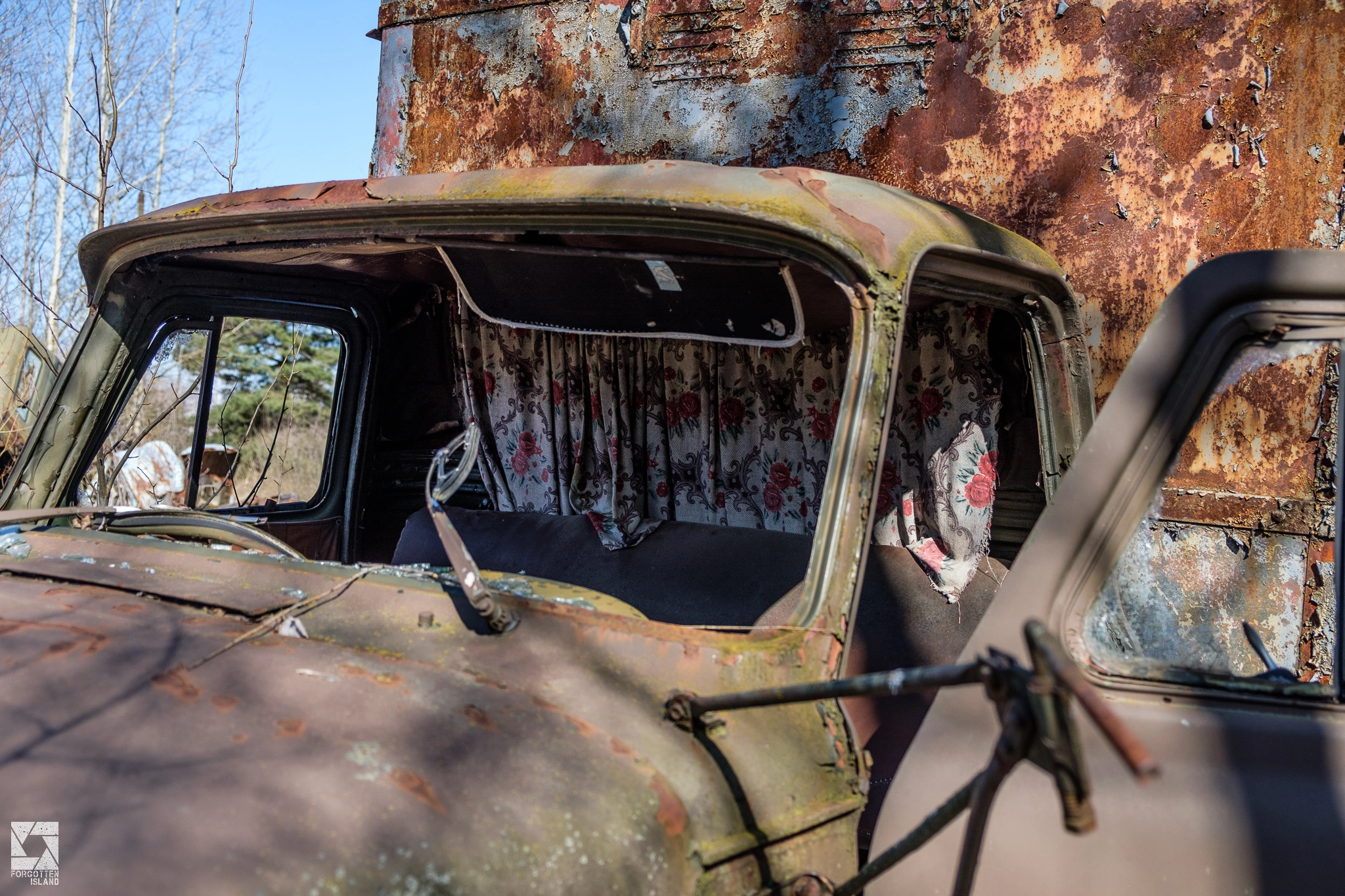Chernobyl-Rossokha-Vehicle-Graveyard-36.webp