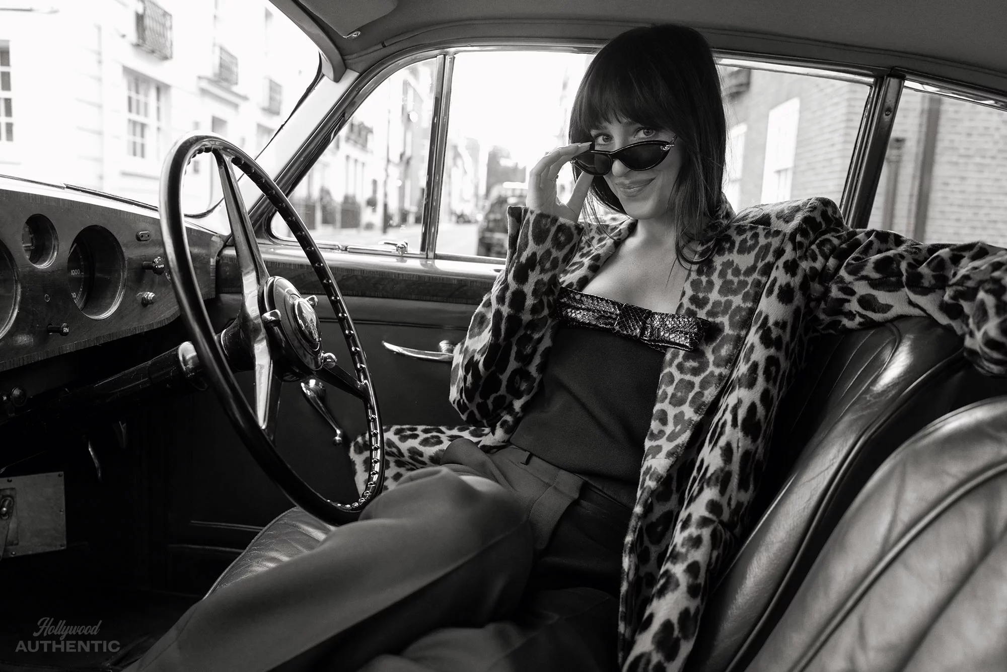 dakota-johnson-08.webp