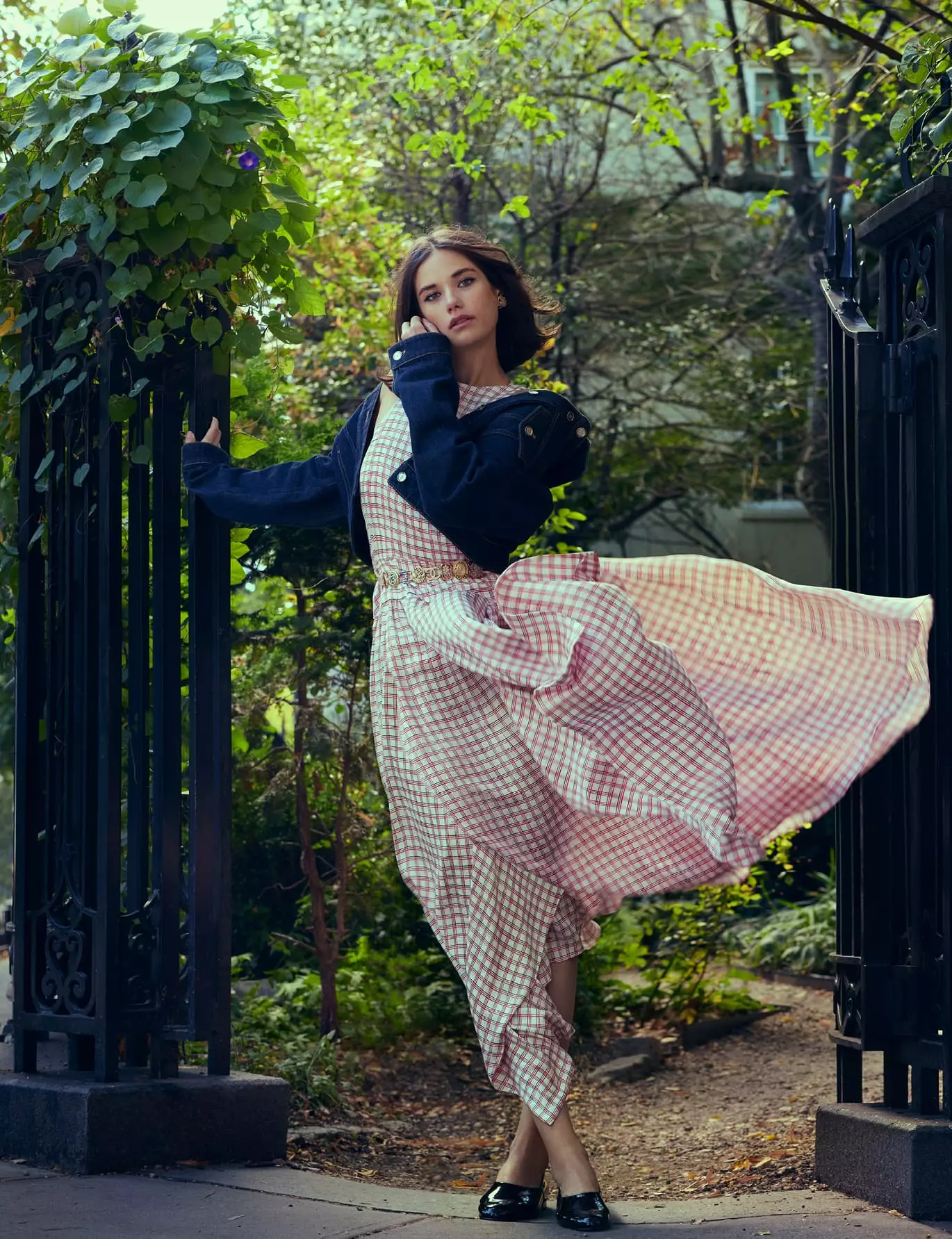 Ella-Bleu-Travolta_Mag-Crop_5.webp