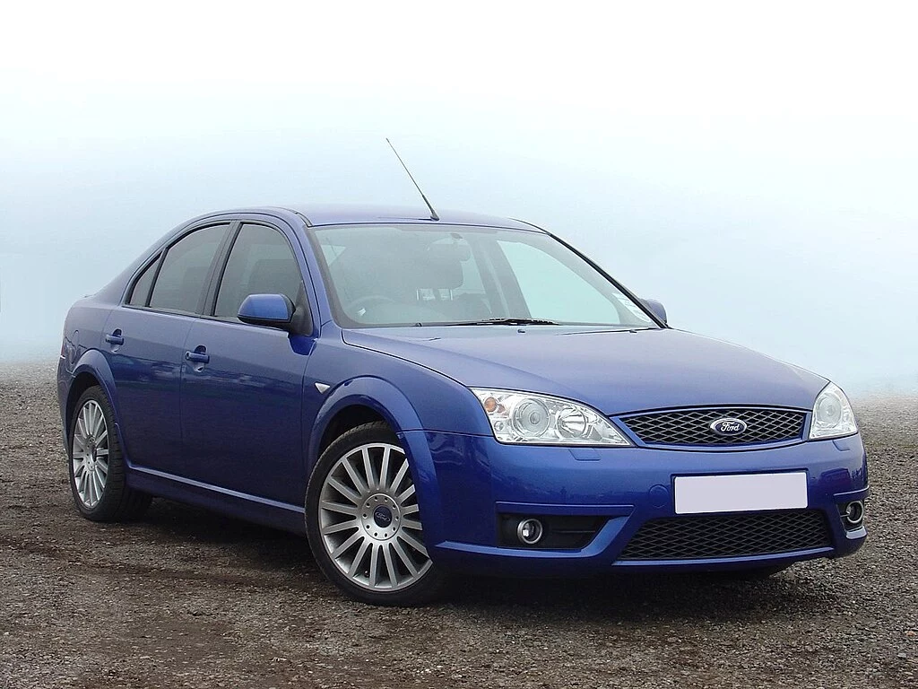 Ford_Mondeo_ST220_Blue.webp
