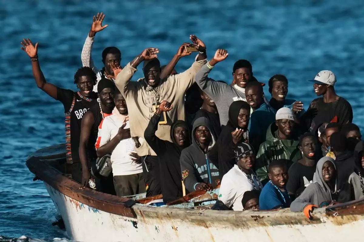 Inmigrantes-ilegales-llegando-a-Canarias.-Europa-Press-1891748821.jpg