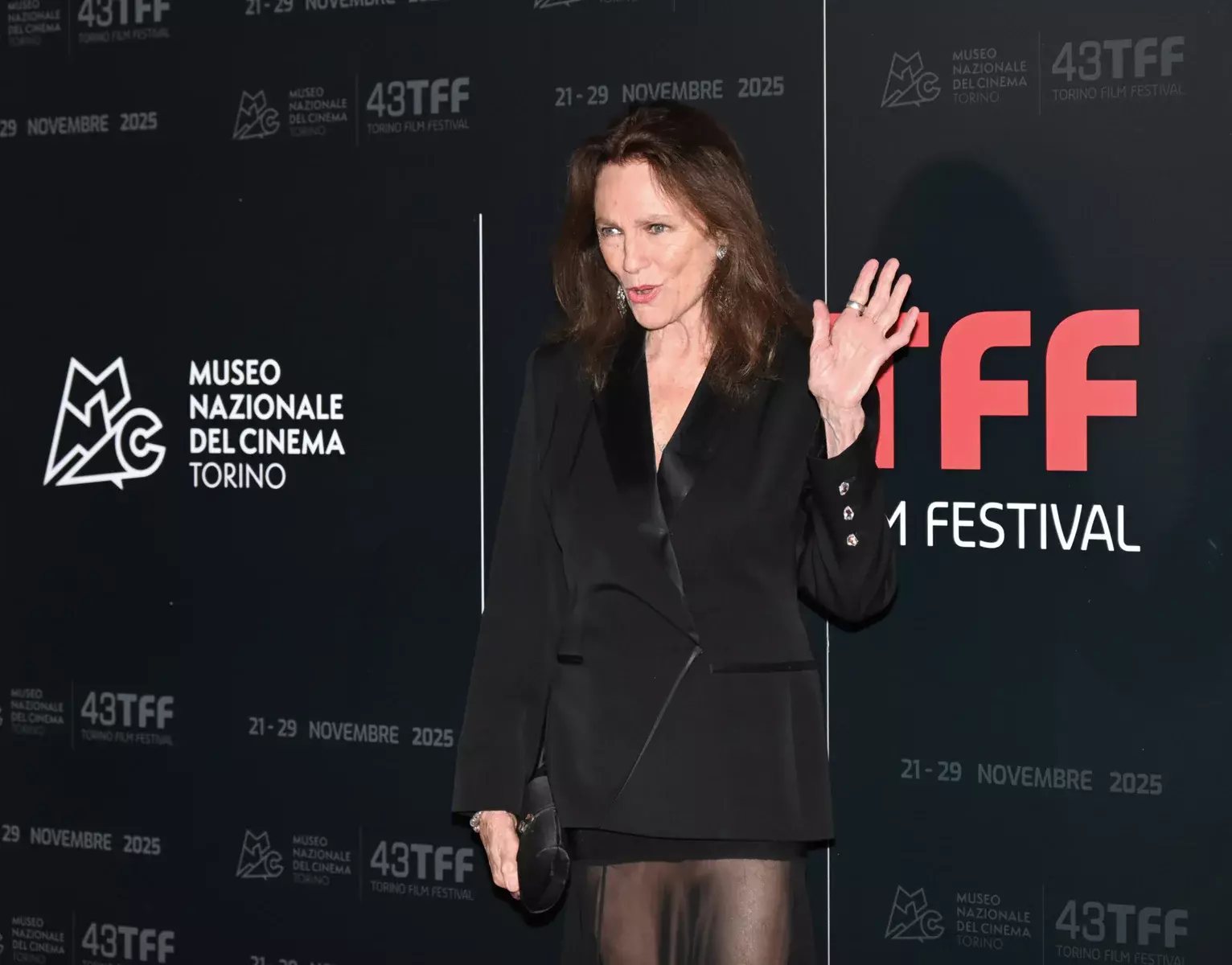 JACQUELINE-BISSET-43RD-EDITION-TORINO-FILM-FESTIVAL-OPENING-RED-CARPET-5.webp