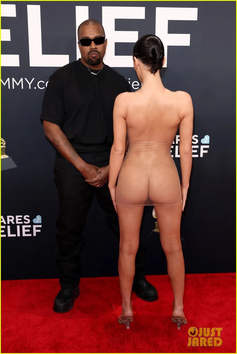 kanye-west-bianca-censori-grammys-02.jpg