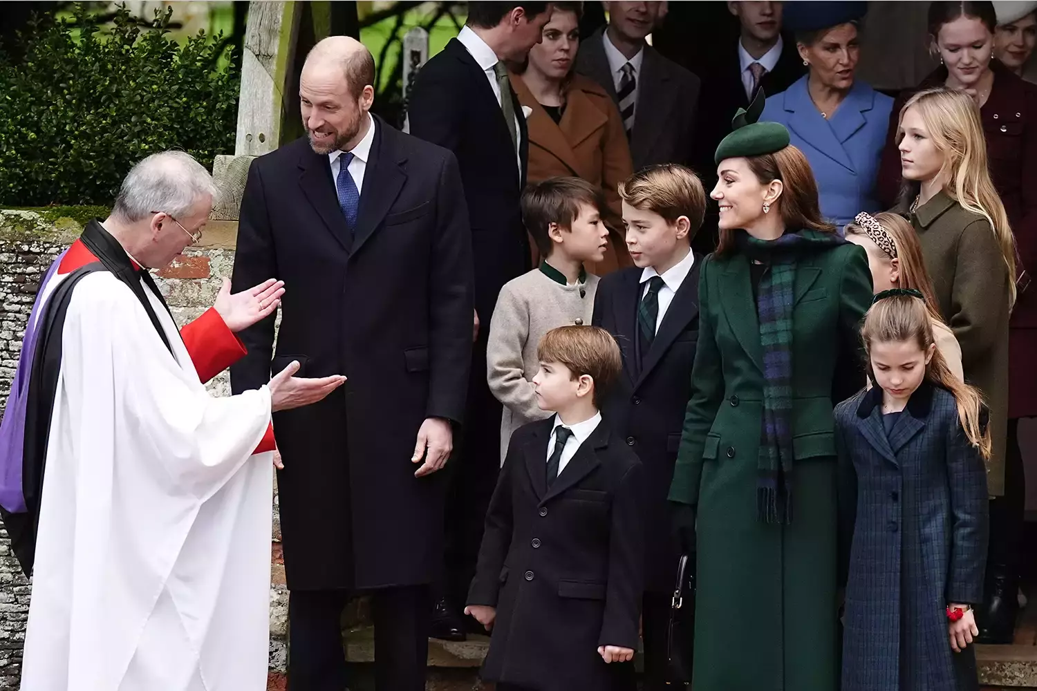 kate-middleton-prince-william-royal-christmas-sandringham-122524-2-e72b4f441968448cb5db7b72c5...webp