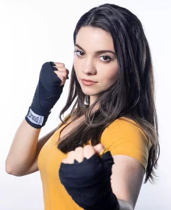Lauren-Lavera-profile.webp