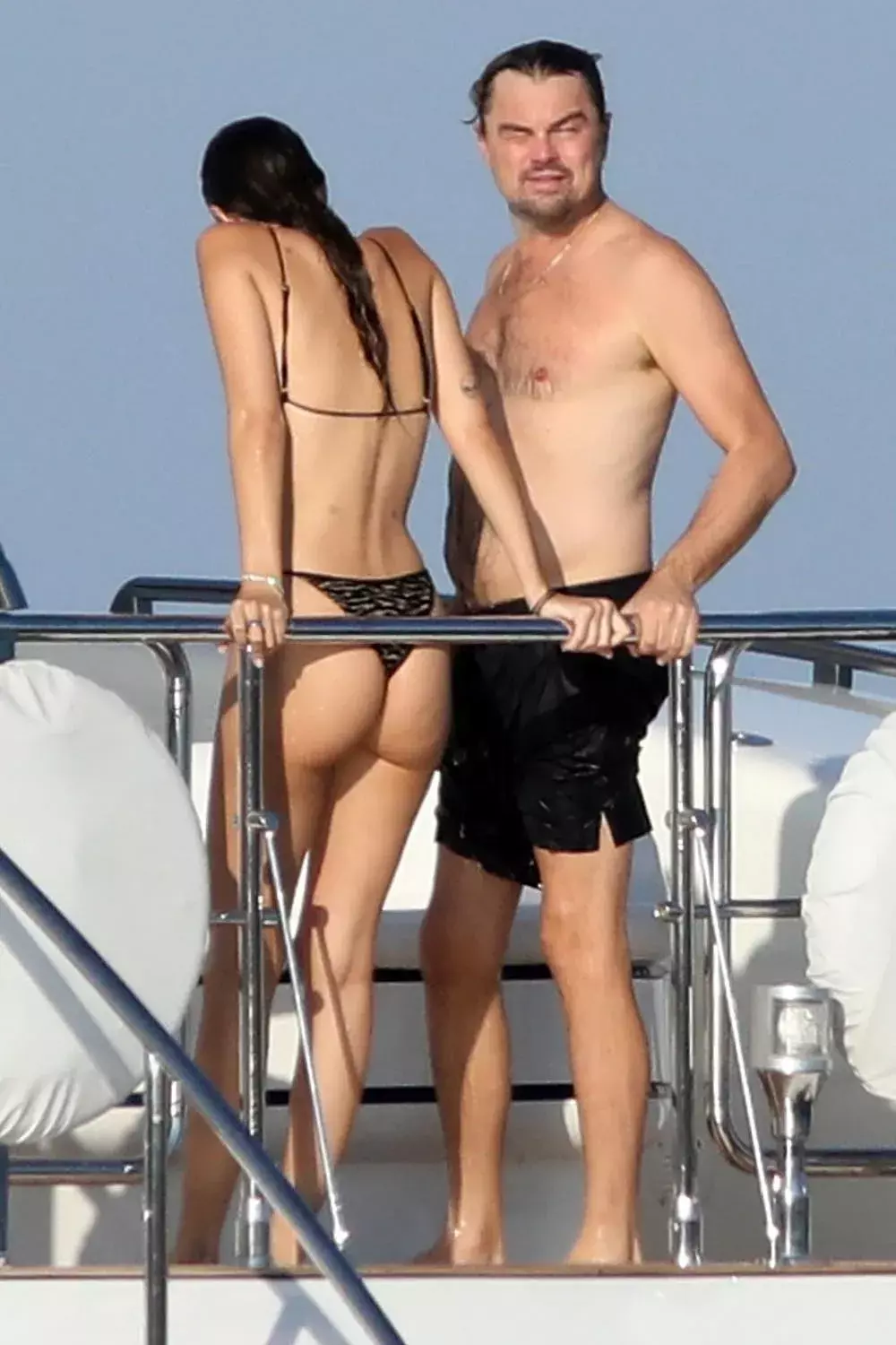 Leonardo-DiCaprio-Vittoria-Ceretti-yacht-off-Formentera-06-081725-f1492812b4d34d05a05a39db380...webp
