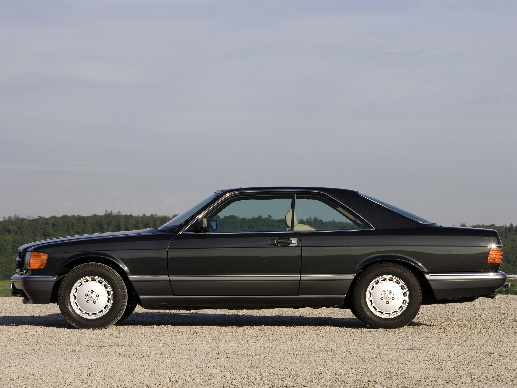 mercedes-benz_560_sec_1.webp