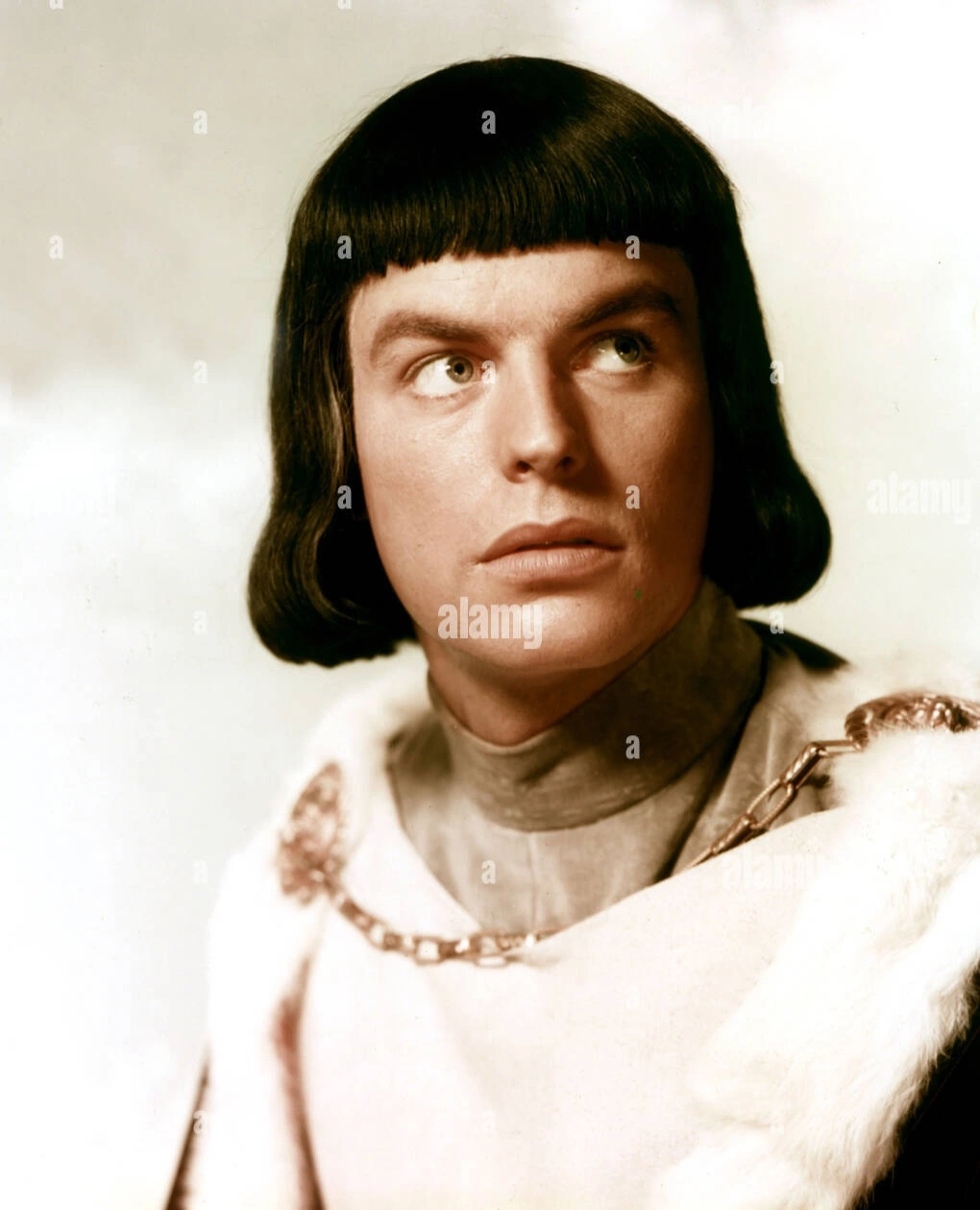 prince-valiant-1954-robert-wagner-pval-004cp-BKGWTD.jpg
