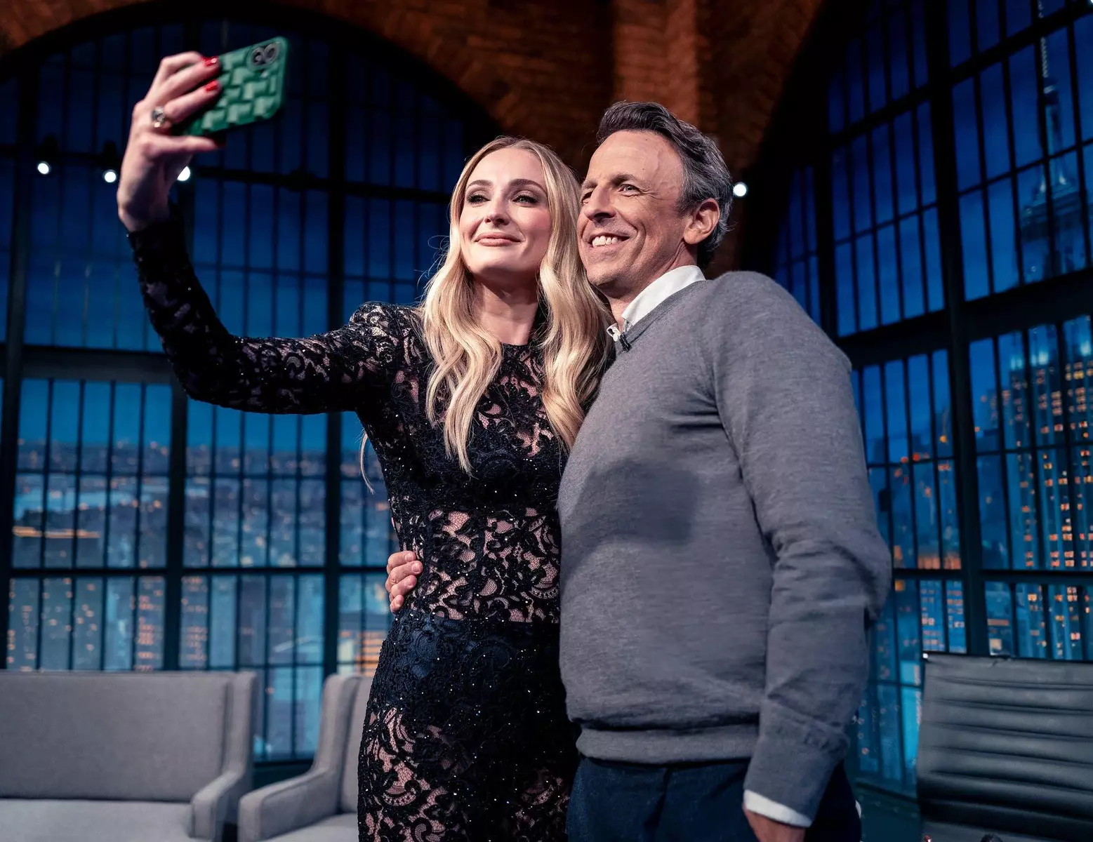 SOPHIE-TURNER-LATE-NIGHT-WITH-SETH-MEYERS-08-14-2025-1-.webp