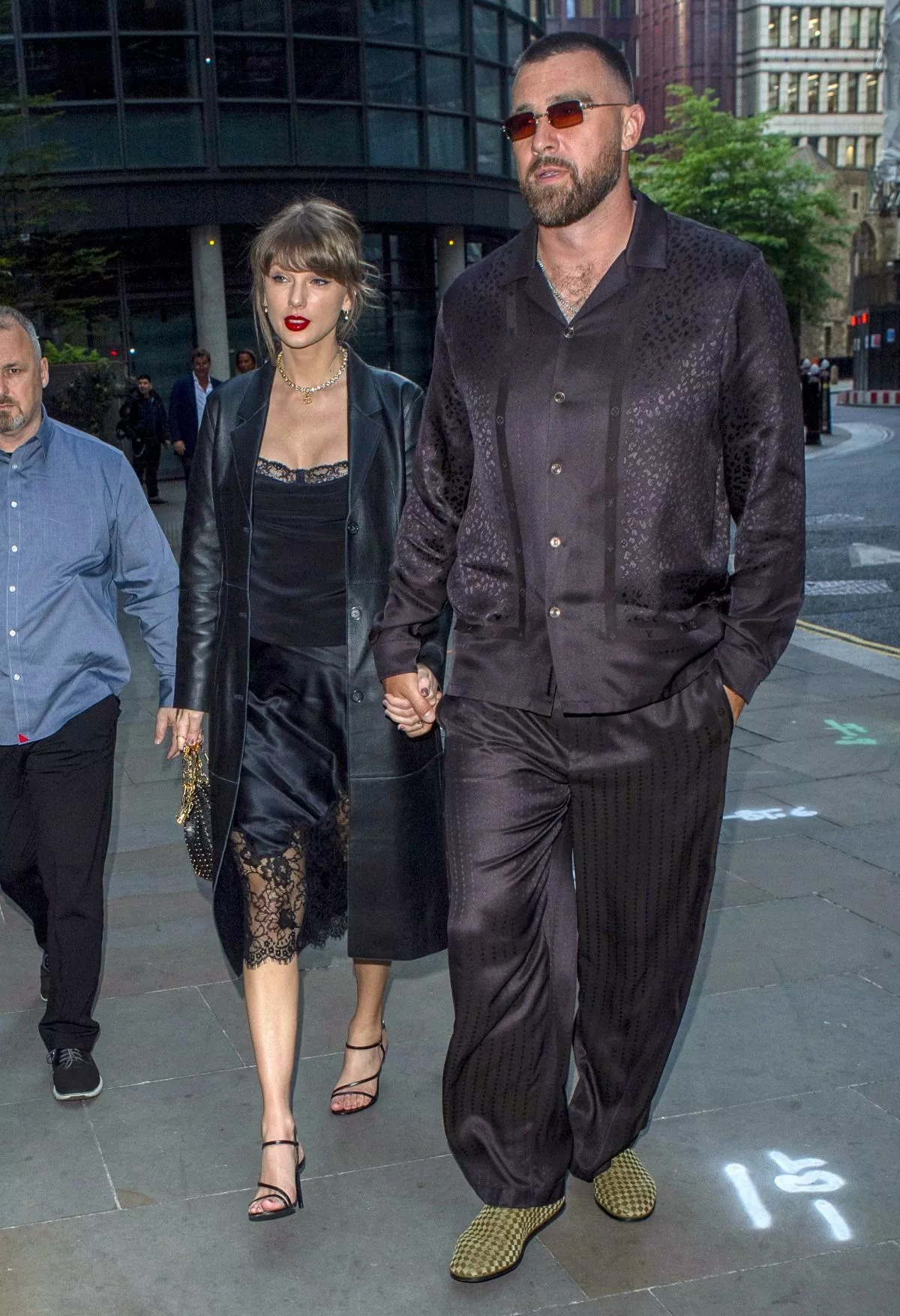 taylor-swift-and-travis-kelce-out-for-dinner-at-lucky-cat-in-london-05-08-2026-0.webp