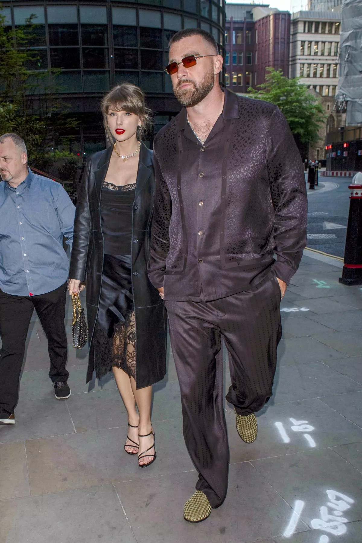 taylor-swift-and-travis-kelce-out-for-dinner-at-lucky-cat-in-london-05-08-2026-2.webp