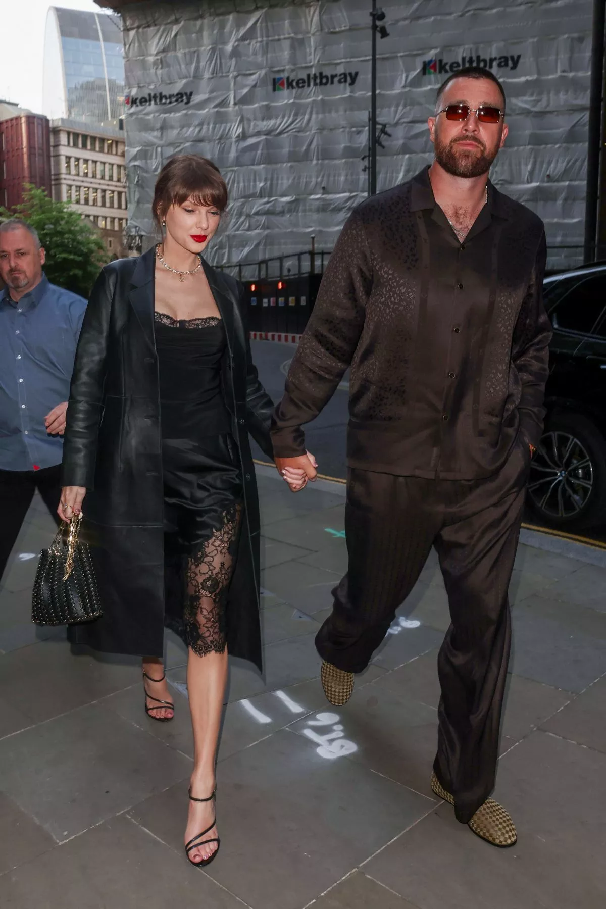 taylor-swift-and-travis-kelce-out-for-dinner-at-lucky-cat-in-london-05-08-2026-3.webp