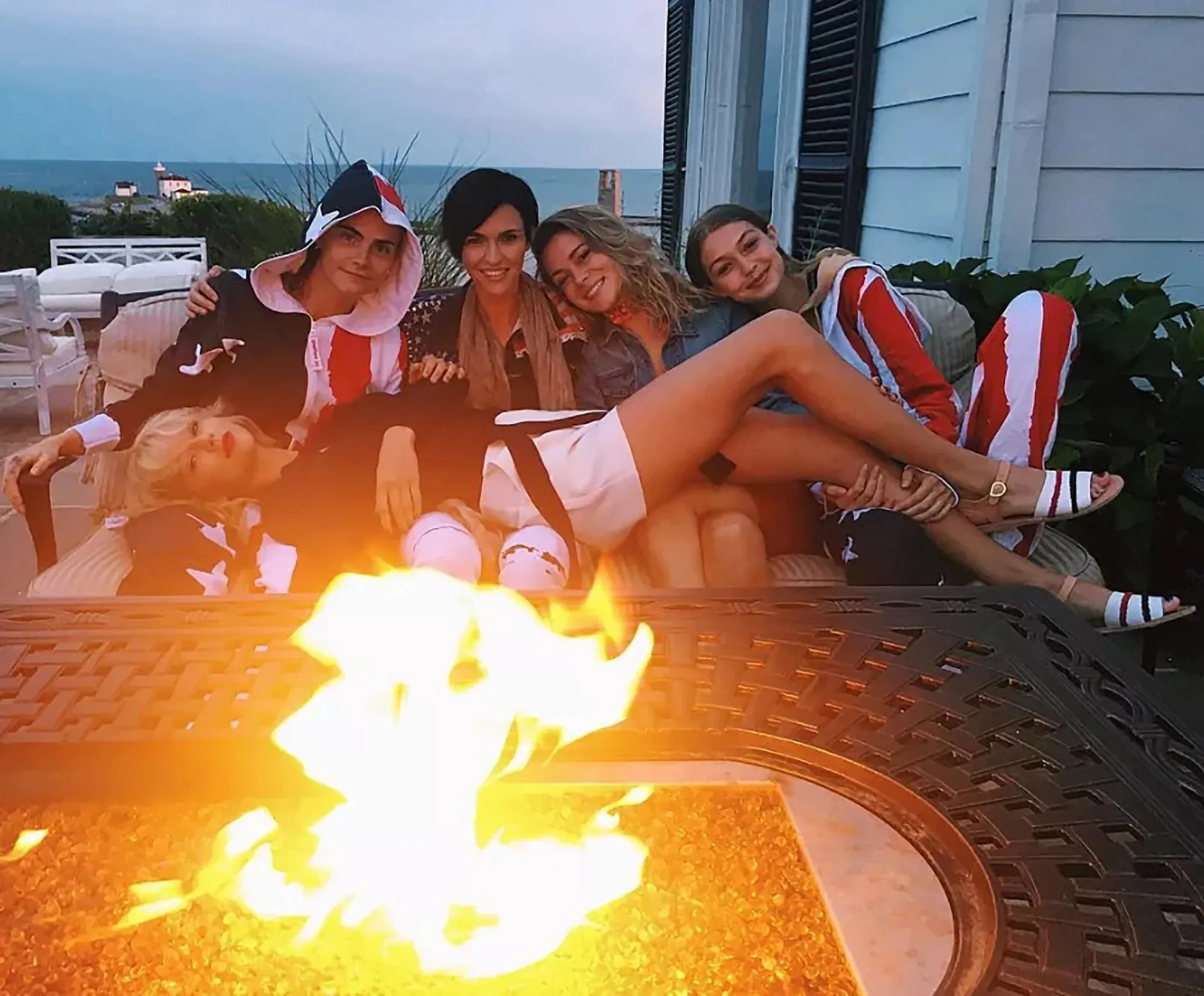 taylor-swift-friends-old-instagrams-96684938.webp