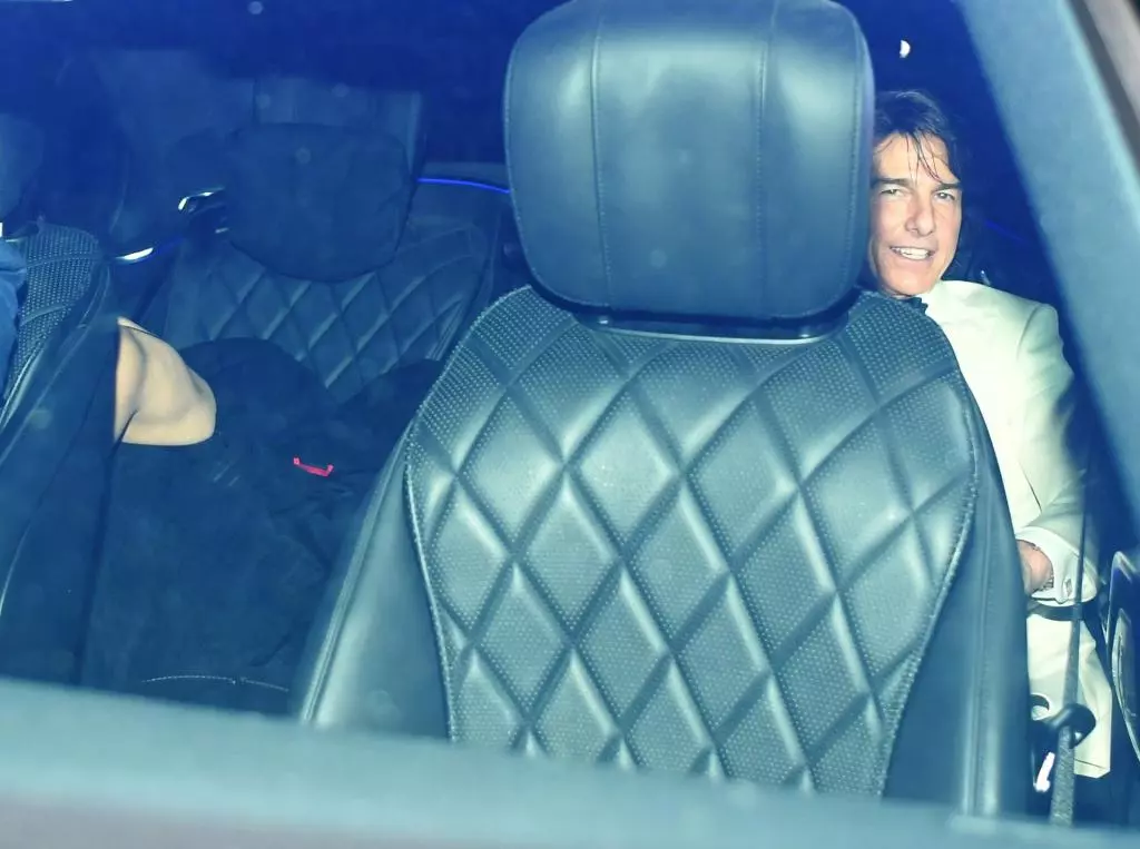 tom-cruise-ana-de-armas-103802128.webp
