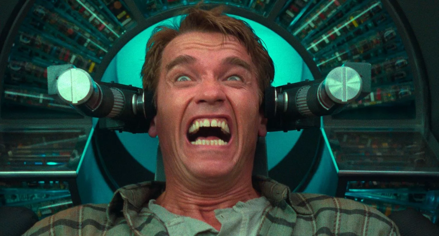 total-recall-schwarzenegger-1273306226.webp