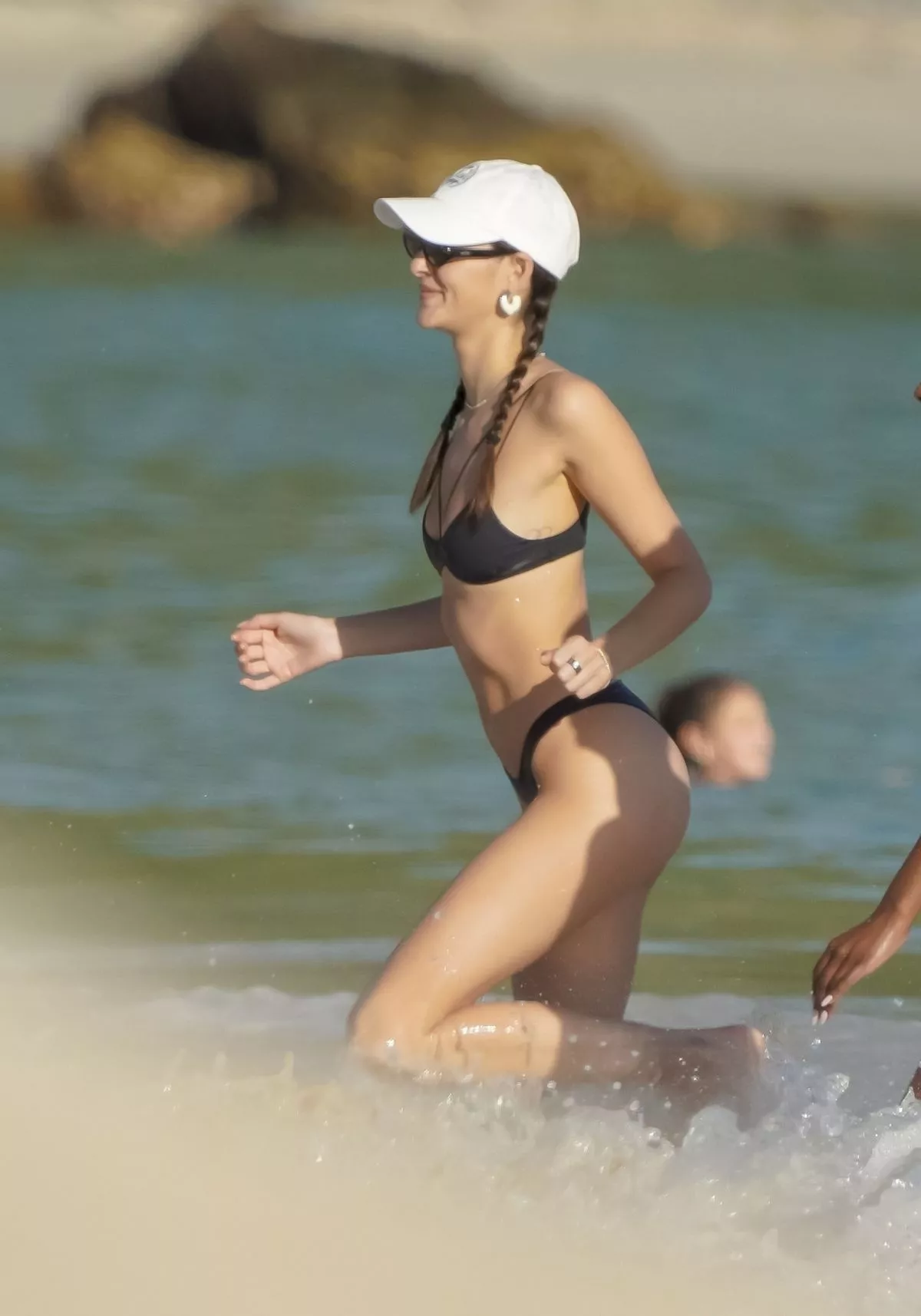 vittoria-ceretti-and-justine-skye-in-bikinis-on-the-beach-in-st.-barts-12-29-2024-7.webp