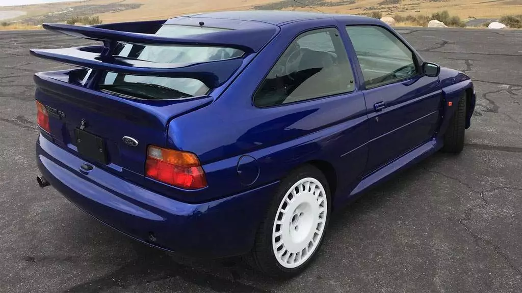 wheeler-dealers-ford-escort-cosworth-3-kanatlı.jpg