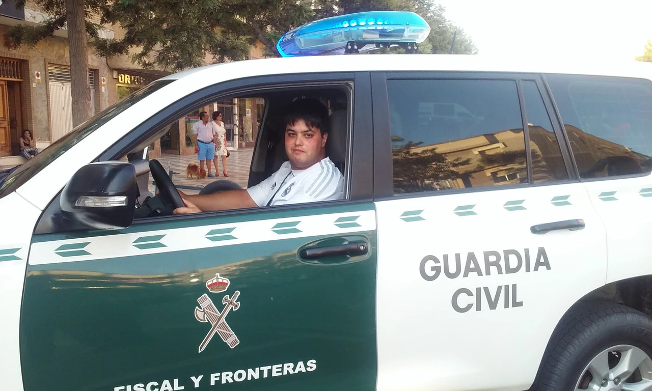 yo-en-el-coche-guardia-civil.webp