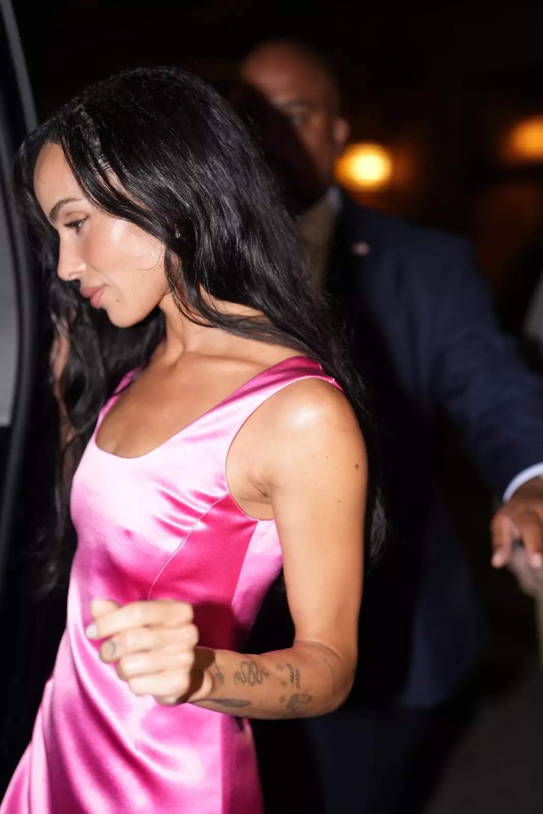 ZOE-KRAVITZ-MAKES-A-GLAMOROUS-RETURN-TO-BOWERY-HOTEL-08-26-2025-11-.webp