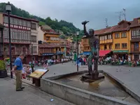 Plaza-de-Requejo-Mieres-Fot.-Carlos-Salvo-AF-Semeya.webp