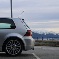TheCarAddict