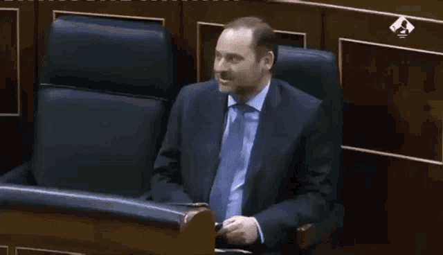 abalos-laugh.gif