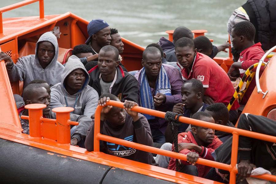 https://www.mediterraneodigital.com/images/2020/7/inmigrantes-negros-pateras.jpg