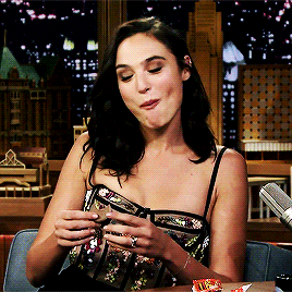 tumblr_oxeomx7ycj1r8177lo4_400.gif