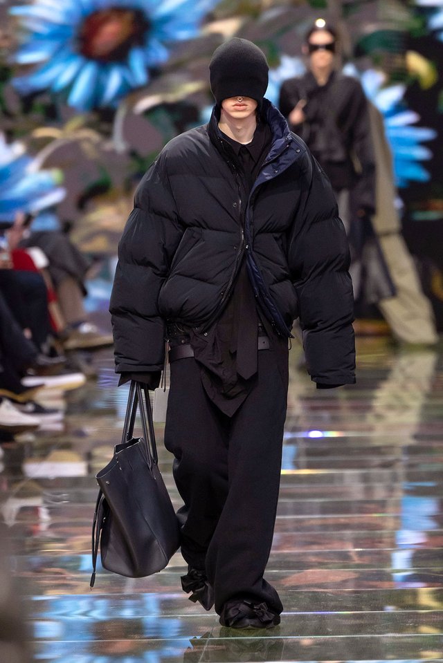 Balenciaga_AW24_Womenswear_036.width-640_3SokZLCMf8KbCBBa.jpg