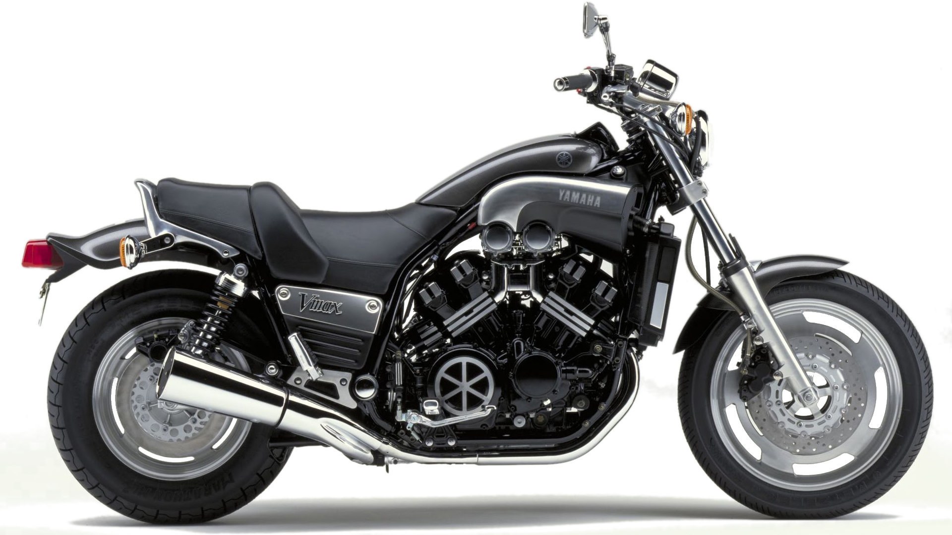 Yamaha-V-Max-1200-1.jpg