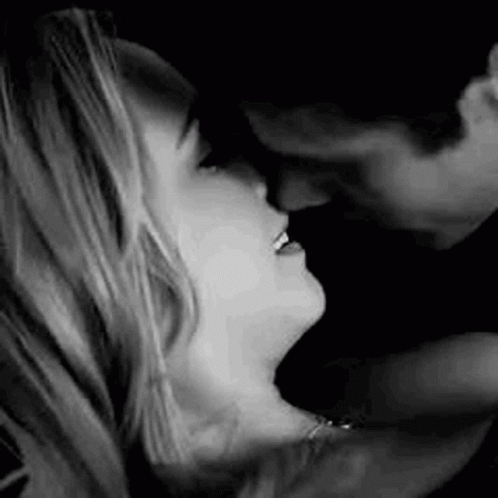 sexy-good-sexy-goodnight-kiss.gif